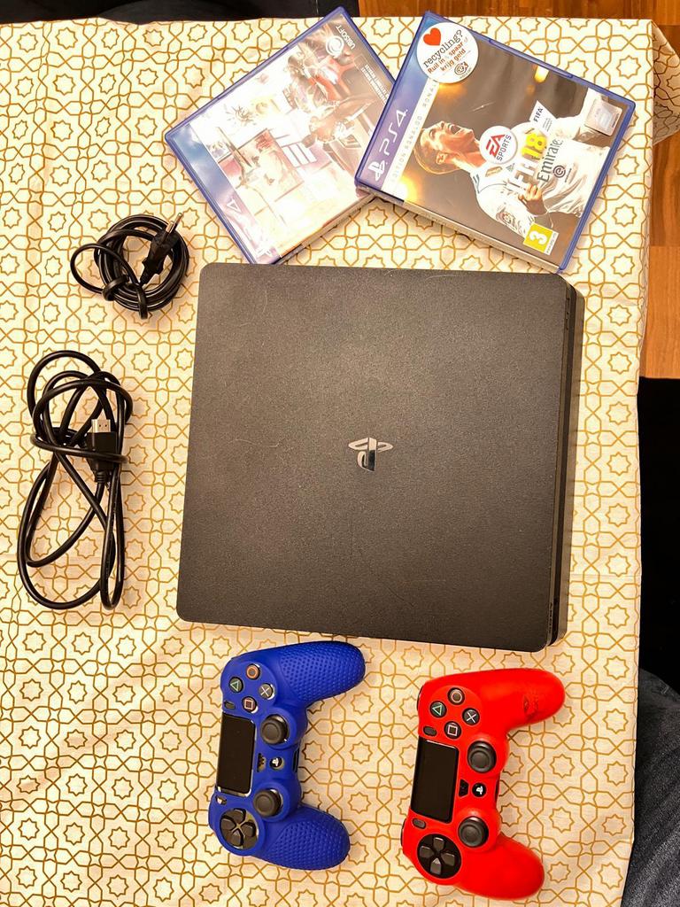PS4, Met 2 controllers, Ophalen of Verzenden, Zo goed als nieuw, Original