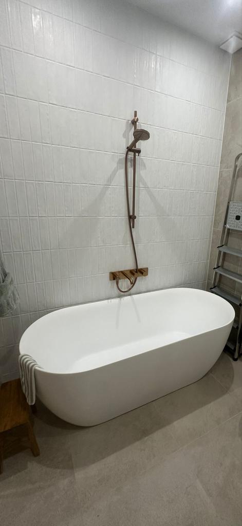 Vrijstaand Bad 170x76cm - Modern Ovaal Design, Ophalen, Zo goed als nieuw, Bad