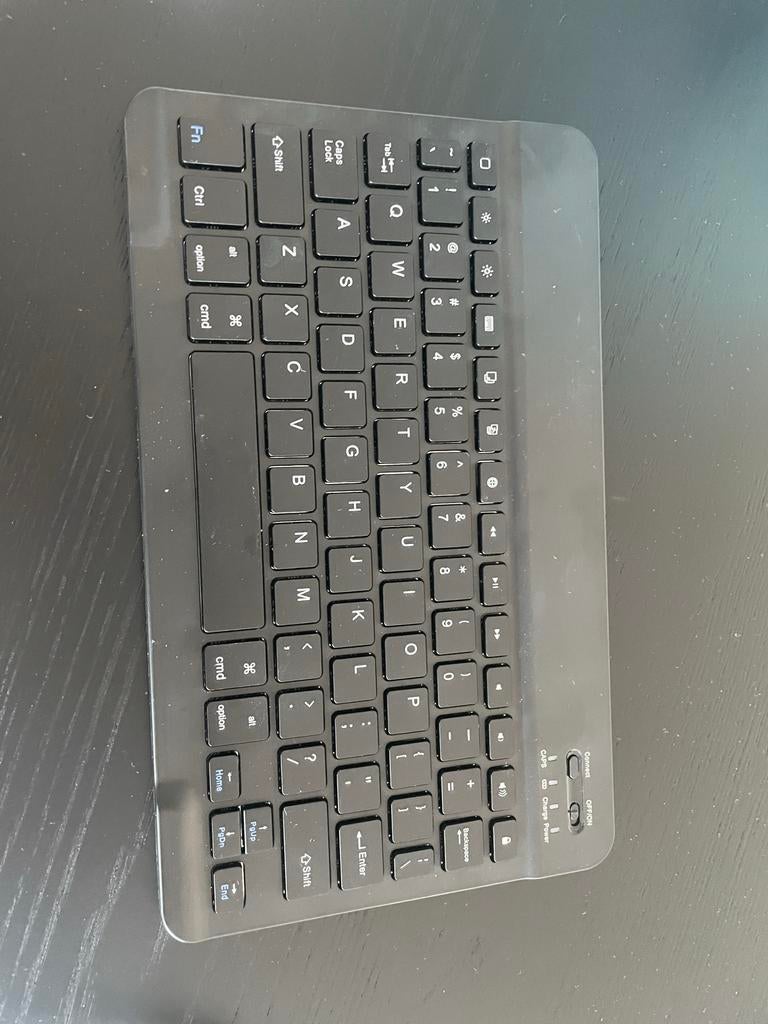 Toetsenbord voor iPad of tablet, Gebruikt, Multimediatoetsen, Ophalen of Verzenden, Draadloos