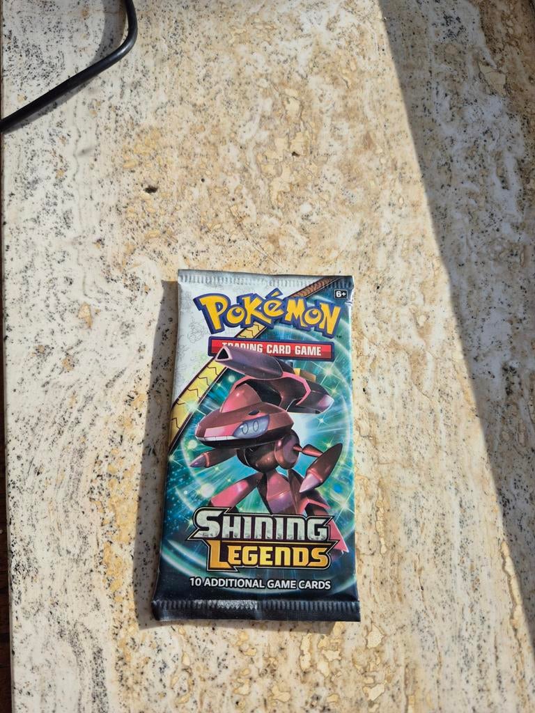 Pokemon TCG Shining Legends Booster Pack Ongeopend, Ophalen of Verzenden, Zo goed als nieuw, Booster