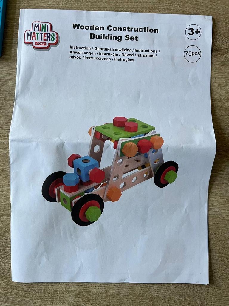 Houten gereedschapkist met bouwset en accessoires, Kinderen en Baby's, Speelgoed | Houten speelgoed, Ophalen, Zo goed als nieuw