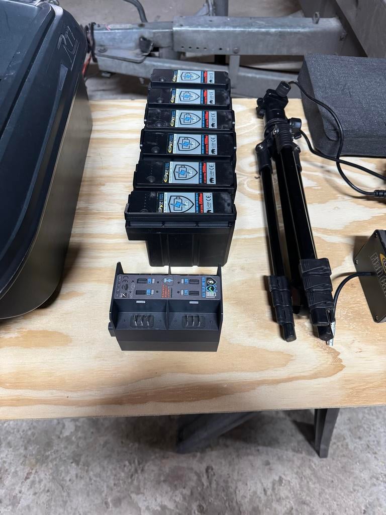 Carplounge RT7 Voerboot met complete accessoires set, Ophalen, Zo goed als nieuw, Complete set