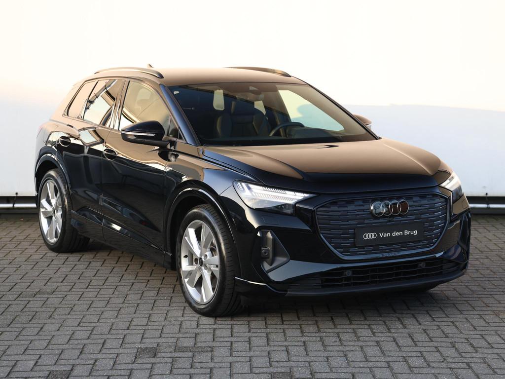 Audi Q4 e-tron S edition e-tron 45 82 kWh 210 kW / 286 PK Qu, Stof, Gebruikt, Zwart, 82 kWh