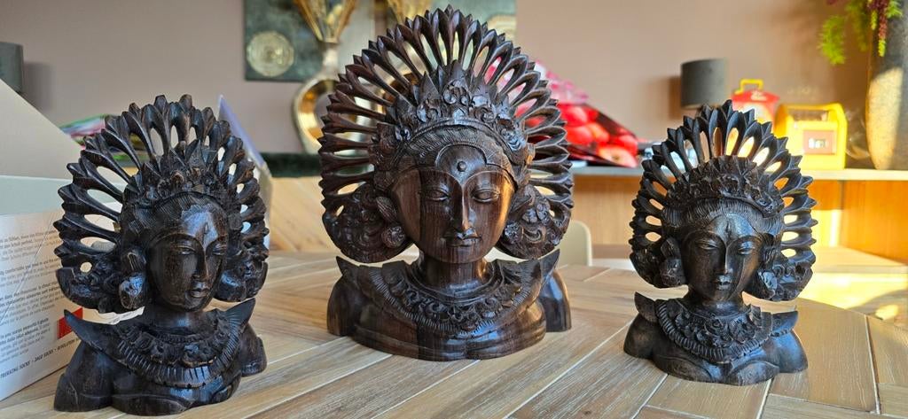 Indonesische tempel dansers houten beelden, Ophalen of Verzenden