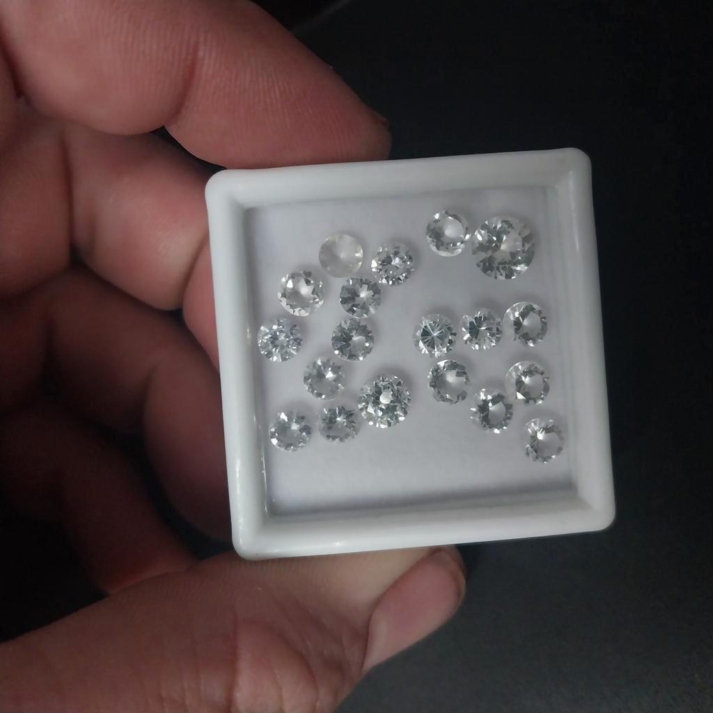 Kleine facet geslepen bergkristal briljant, Ophalen of Verzenden