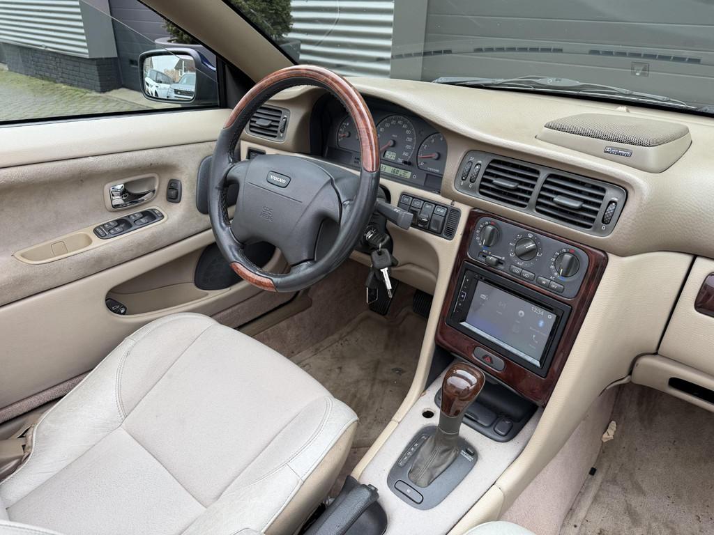 Volvo C70 Convertible 2.4 T Prestige | Airco | Cruise Contro, C70, Gebruikt, Cabriolet, Origineel Nederlands