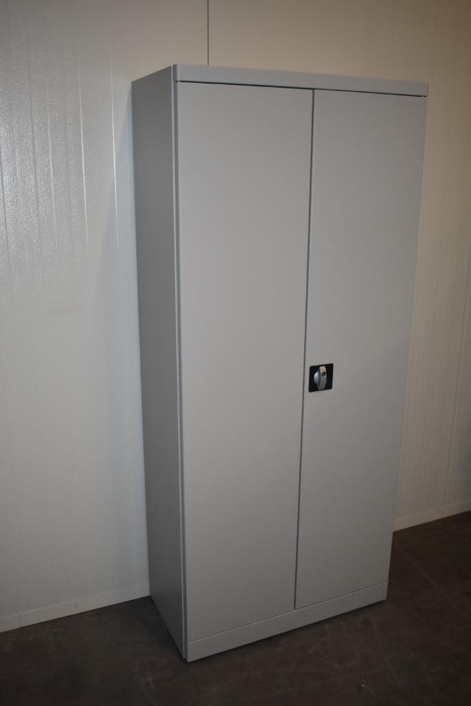 Stalen lichtgrijze draaideurkast/archiefkast/opbergkast, Niet ingevuld, Niet ingevuld, Nieuw, Met slot