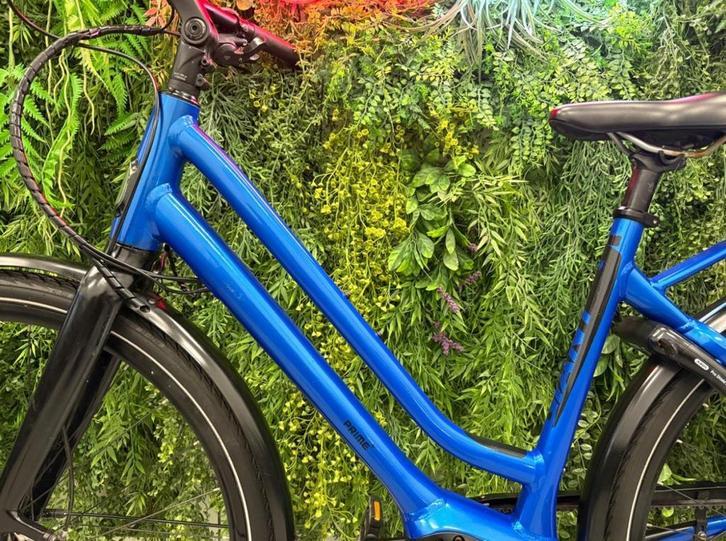 Giant Prime E+ SL LDS - Belt Drive - Middenmotor - 400wh Bla, -, Zo goed als nieuw, 47 tot 51 cm, 50 km per accu of meer