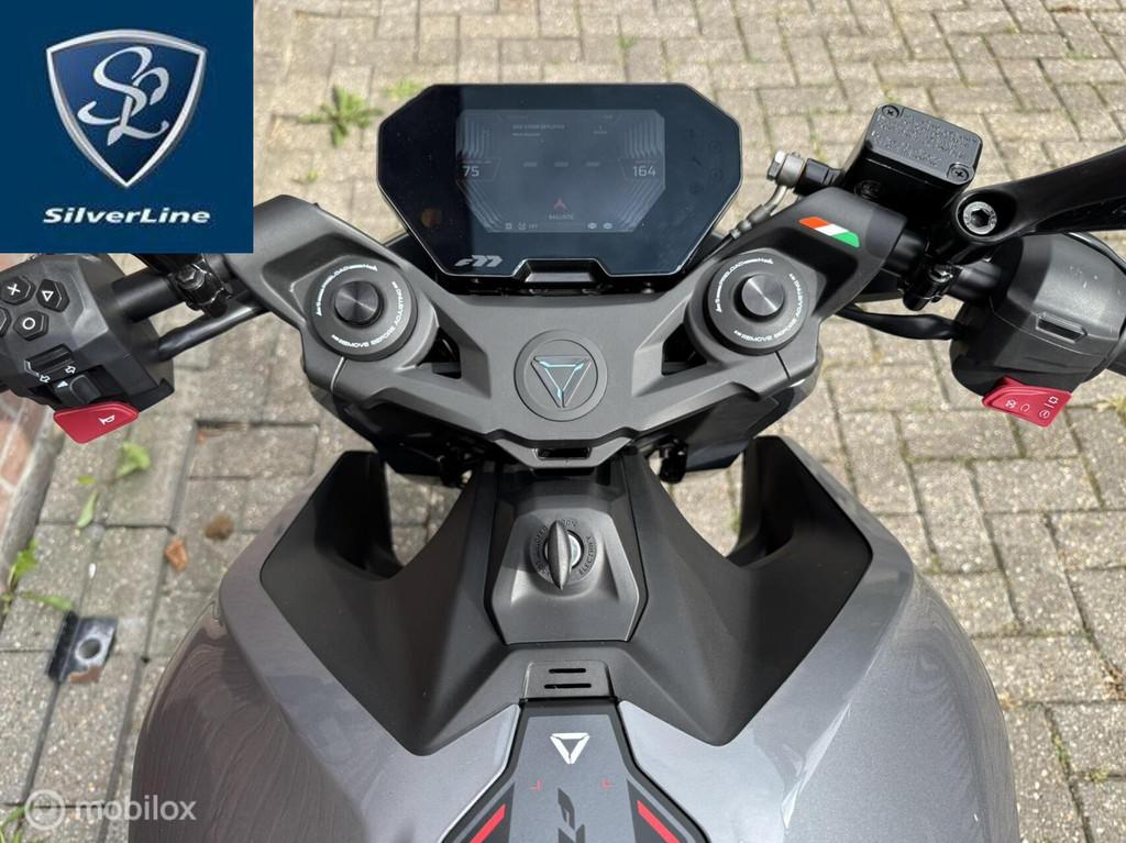 Nieuw: Ultraviolette F77 Mach 2 Recon 100% elektrische motor - foto 3