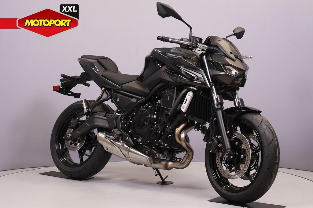 Kawasaki Z650 S - foto 2