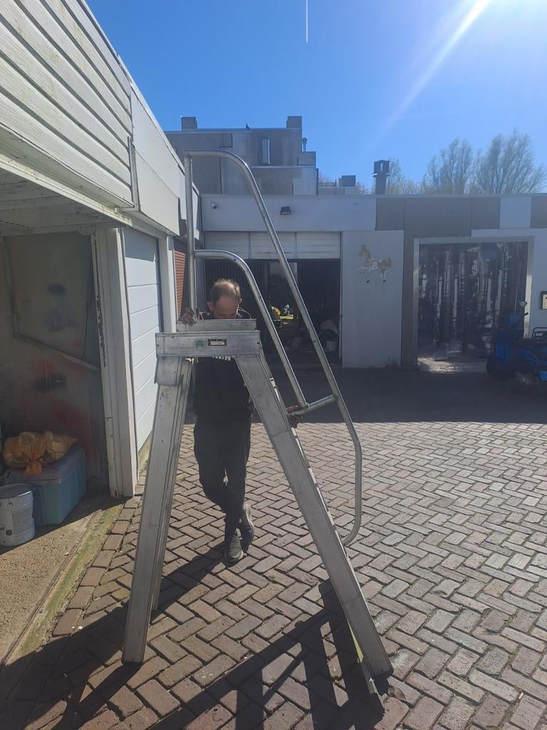 Klus trap met railing, Doe-het-zelf en Verbouw, Ladders en Trappen, 2 tot 4 meter, Ophalen