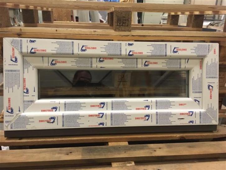 Kunststof kiep kozijn 90 x 32 cm wit RAL 9016, Kunststof, Raamkozijn, Niet ingevuld, Nieuw