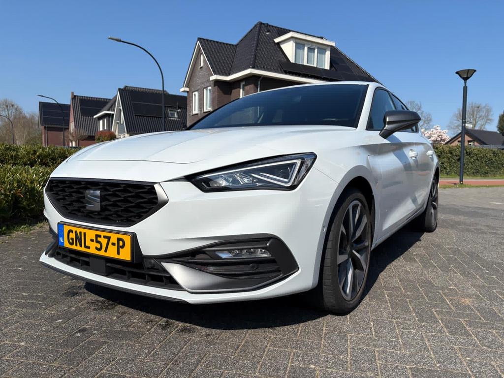 Seat Leon 1.4 TSI E-hybrid Phev 204pk Dsg-6 2021 Wit, Zwart, Leon, Leder en Stof, Wit