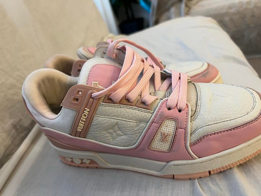 Louis Vuitton Sneakers Roze/Wit - Maat 38, Kleding | Dames, Schoenen, Ophalen of Verzenden, Gedragen, Roze, Sneakers of Gympen