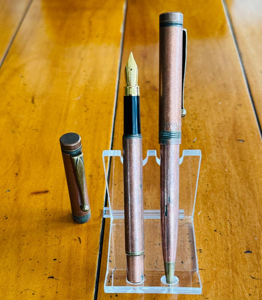 Spirit of St. Louis – Pennenset Vulpen en balpen ~ uniek, Verzamelen, Pennenverzamelingen, Ophalen of Verzenden, Zo goed als nieuw