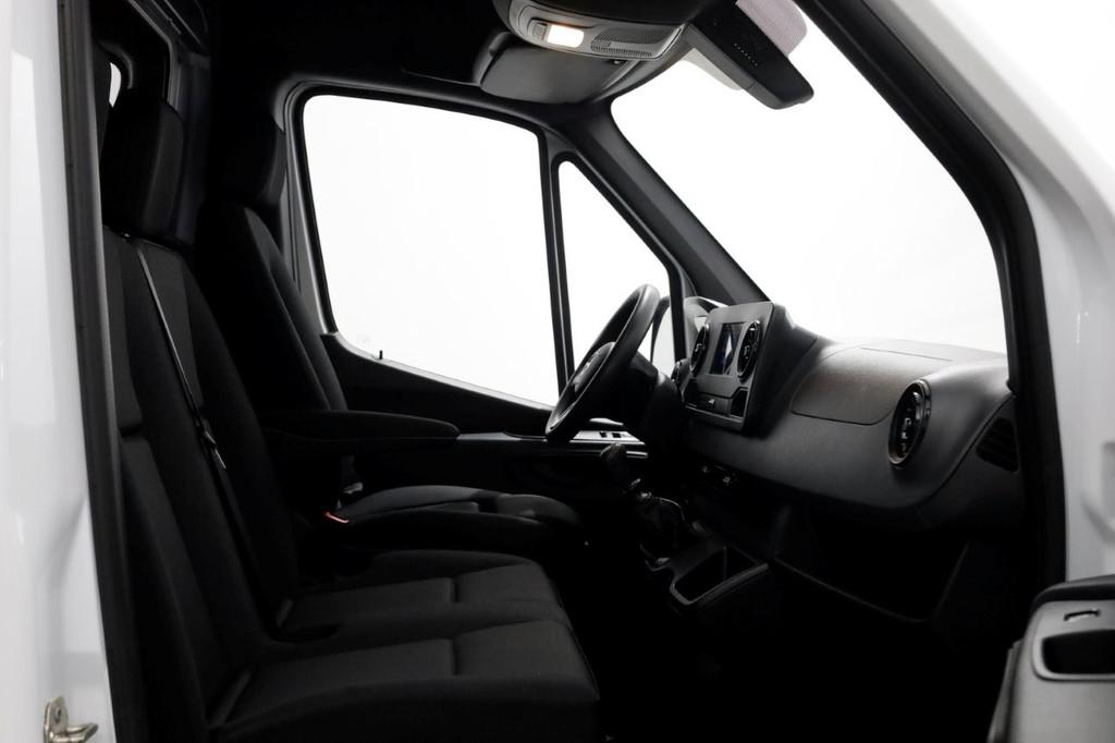 Mercedes-Benz Sprinter 315 CDI 150pk L2H2 LED/Navi/Camera 03, Auto's, Voorwielaandrijving, Euro 6, 4 cilinders, Wit