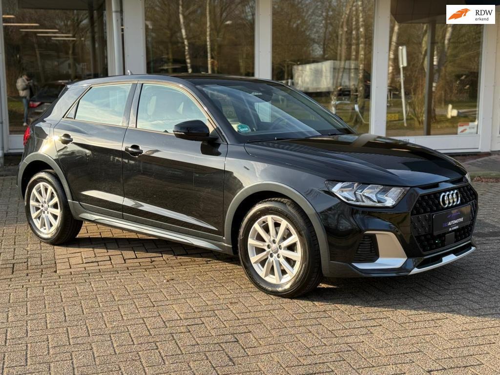 Audi A1 citycarver 30 TFSI epic stoelverw/applecarplay, Zwart, Origineel Nederlands, Bedrijf, 3 cilinders