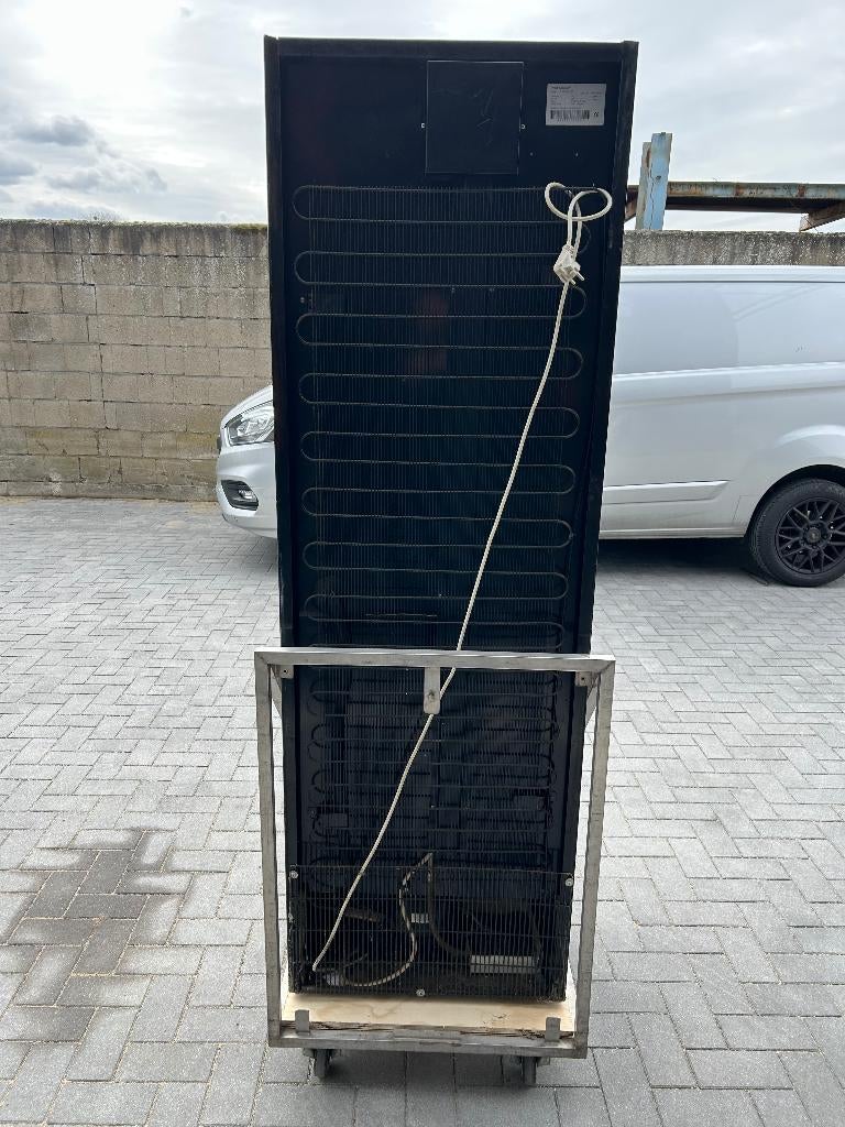 Wijnkoeler, Ophalen, 200 liter of meer, 160 cm of meer, 45 tot 60 cm