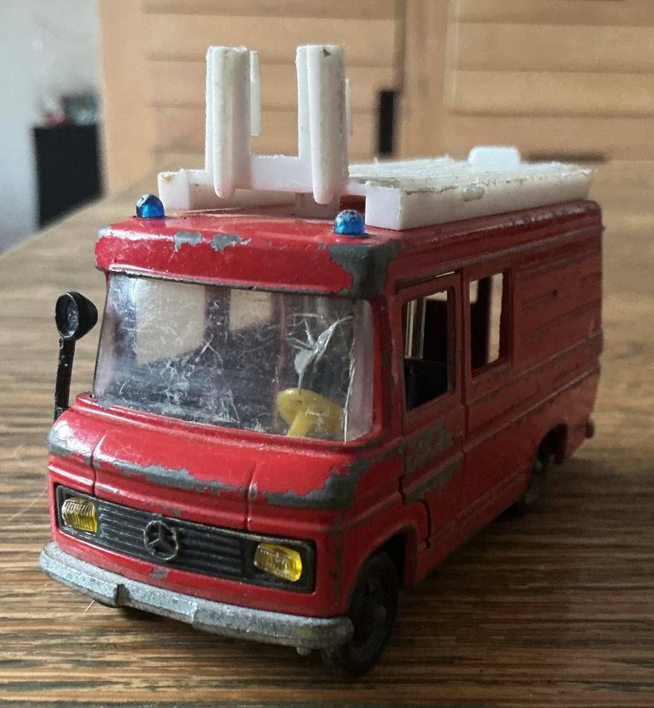 Oude Siku Mercedes Benz L406 D Brandweerwagen Auto bus, Ophalen, Gebruikt, Bus of Vrachtwagen
