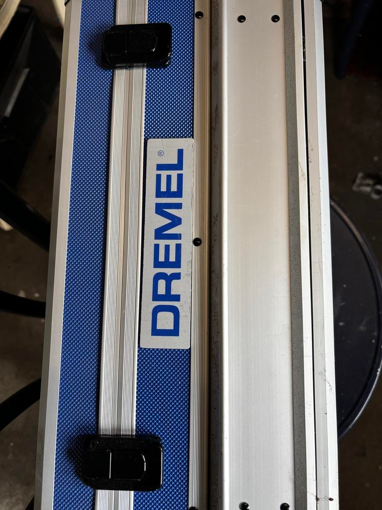 Dremel 8220 Luxe Editie in Aluminium Koffer, Doe-het-zelf en Verbouw, Gereedschap | Handgereedschap, Ophalen of Verzenden, Zo goed als nieuw