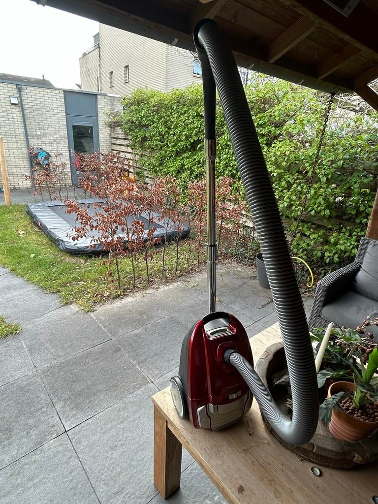 Inventum stofzuiger, Witgoed en Apparatuur, Stofzuigers, Ophalen, Gebruikt, Stofzak, Stofzuiger