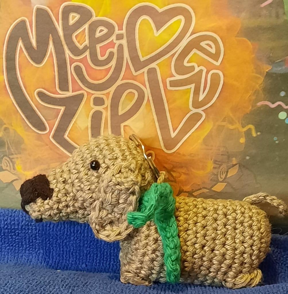 Sleutelhanger teckel met groen dasje, Ophalen of Verzenden, Nieuw