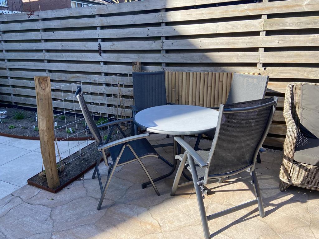 Tuinset Bellagio verstelbare stoelen en tafel rond 100 cm, Ophalen, 4 zitplaatsen, Aluminium, Zo goed als nieuw