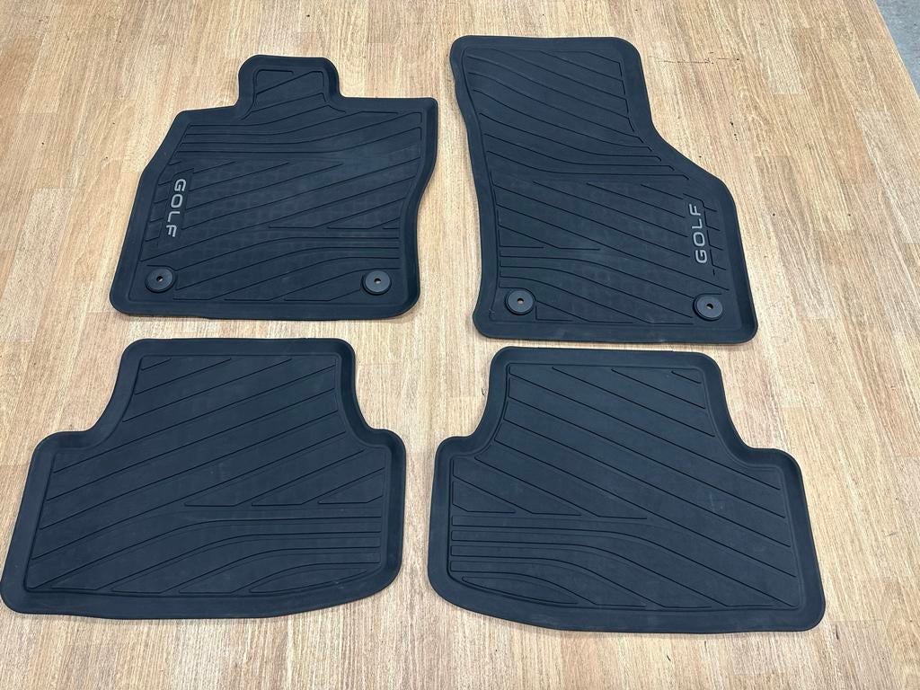 Rubberen Mattenset origineel Volkswagen Golf 8, Ophalen of Verzenden, Gebruikt