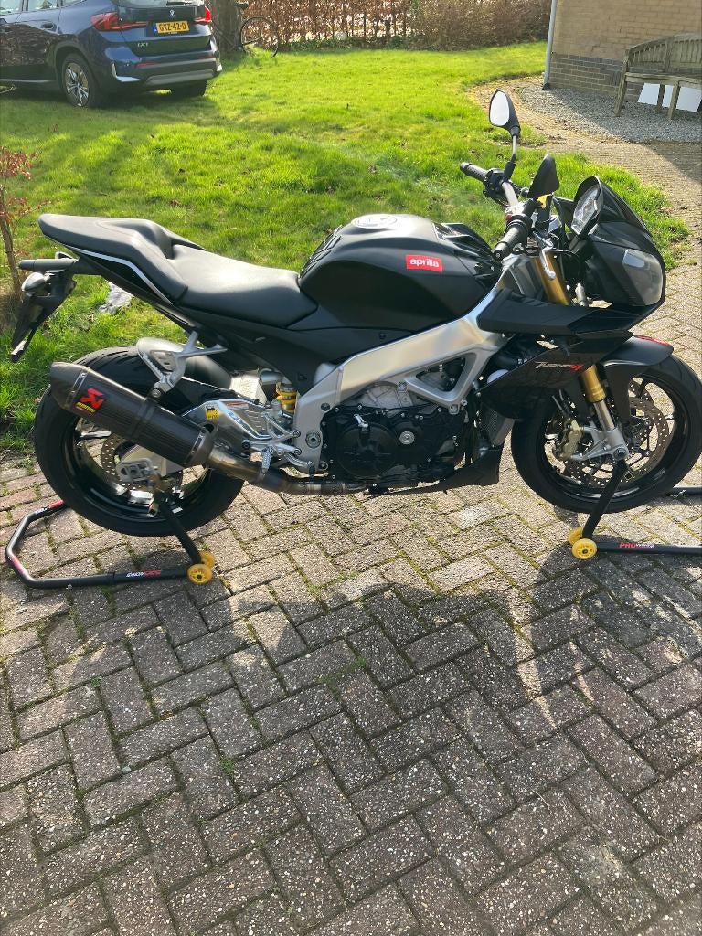Aprilia Tuono V4 APRC full Akrapovic, Motoren, 4 cilinders, Motorrijbewijs A, Naked bike, LED Verlichting