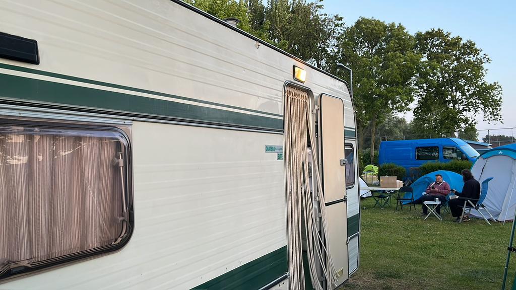 Leuk kasteeltje op wielen te huur!