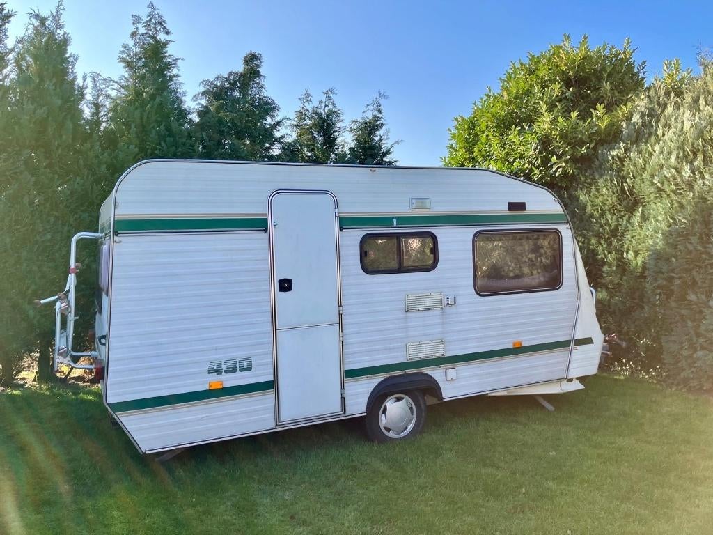 Caravan Chateau 430, Caravans en Kamperen, 75 kg, Dwarsbed, Particulier, 4 tot 5 meter