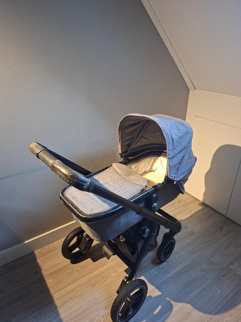Kinderwagen dubatti, Kinderen en Baby's, Kinderwagens en Combinaties, Gebruikt, Kinderwagen, Overige merken, Luchtbanden, Met reiswieg