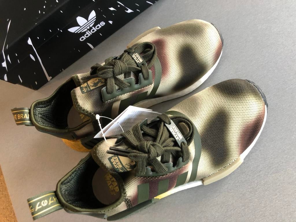 Star Wars x adidas NMD R1 “Princess Leia” (DEADSTOCK), Overige kleuren, Nieuw, Ophalen of Verzenden, Sneakers of Gympen