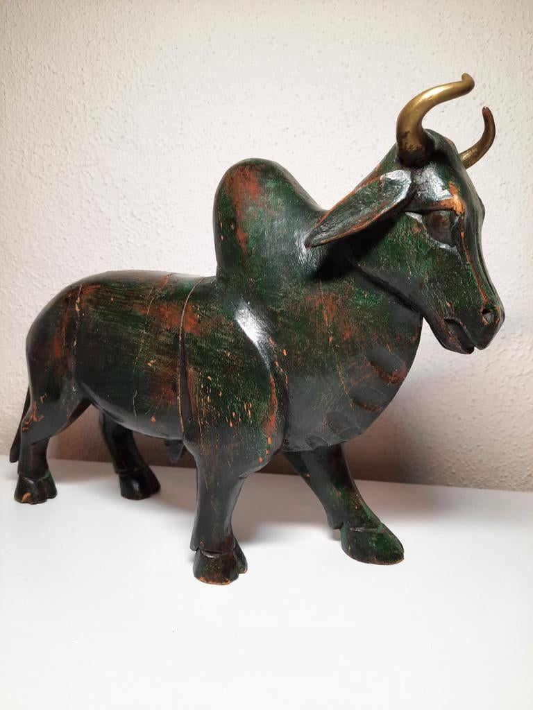 Handgesneden houten stier beeld, Ophalen of Verzenden