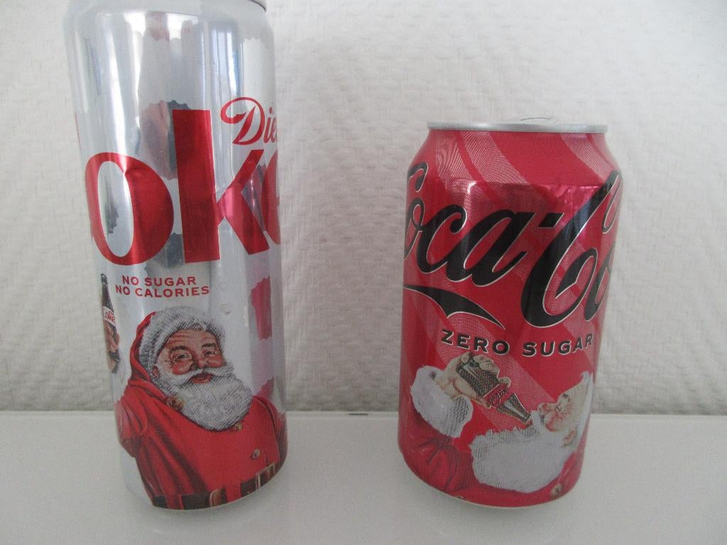 Coca Cola blikjes, 2x Kerst en 1x met "This is my taste", Ophalen of Verzenden, Gebruikt, Gebruiksvoorwerp