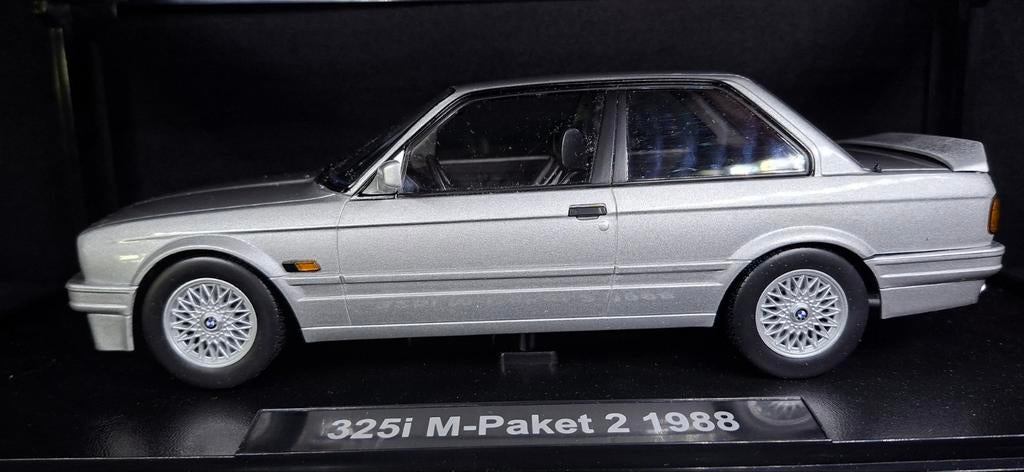 BMW 325i E30 M-Pakket 2 1988 Modelauto. BIEDEN, Ophalen of Verzenden, Zo goed als nieuw, Auto, Overige merken