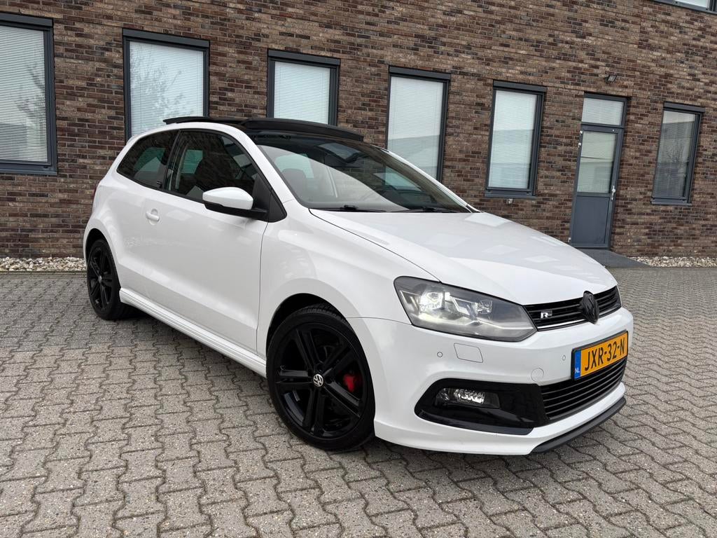 Volkswagen Polo 1.2 TSI R Line 2016 Airco Pano PDC Xenon Led, Voorwielaandrijving, Stof, 4 cilinders, USB