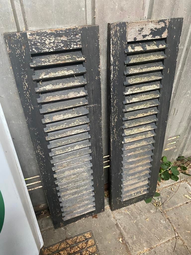 Oude luiken schutters blinden louvreluiken 106cm hoog, Ophalen