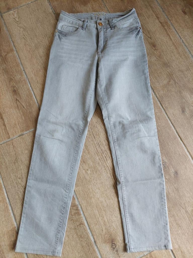 Jeans grijs, Ophalen of Verzenden, Nieuw, Grijs, W28 - W29 (confectie 36)