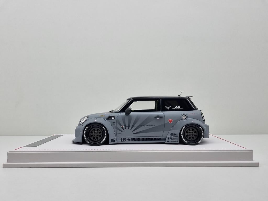 Ivy Merit Bmw Mini Cooper Liberty Walk 1/99 1:18 Nieuwstaat, Hobby en Vrije tijd, Modelauto's | 1:18, Ophalen of Verzenden, Zo goed als nieuw