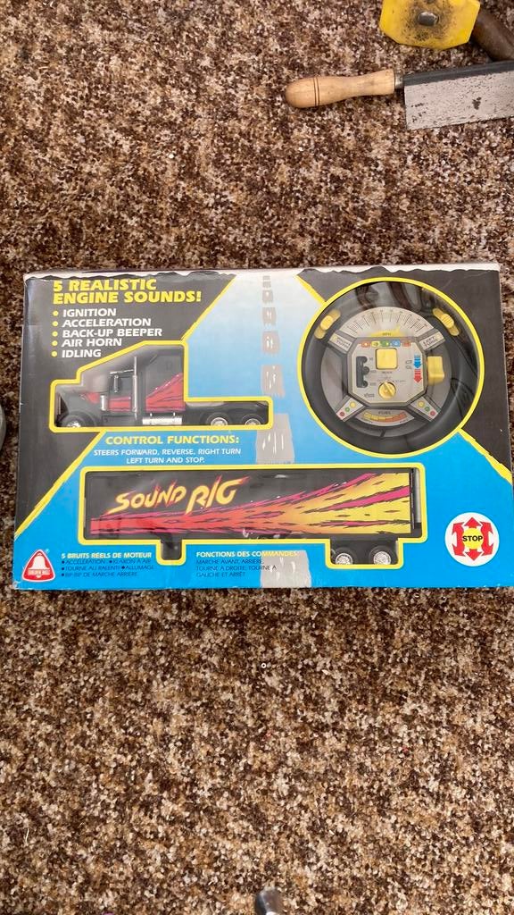 Sound Rig speelgoedtruck met afstandsbedienung, Ophalen