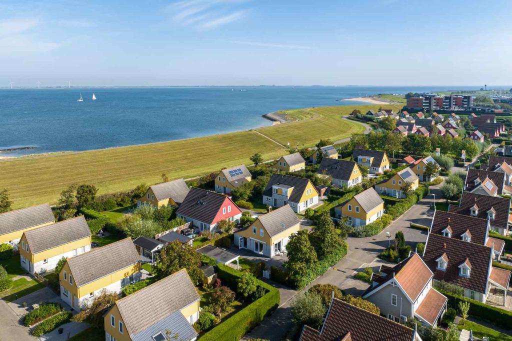 LAST MINUTE Zeeland: huis direct aan Oosterschelde!, Vakantie, Vakantiehuizen | Nederland, Zeeland, Chalet, Bungalow of Caravan