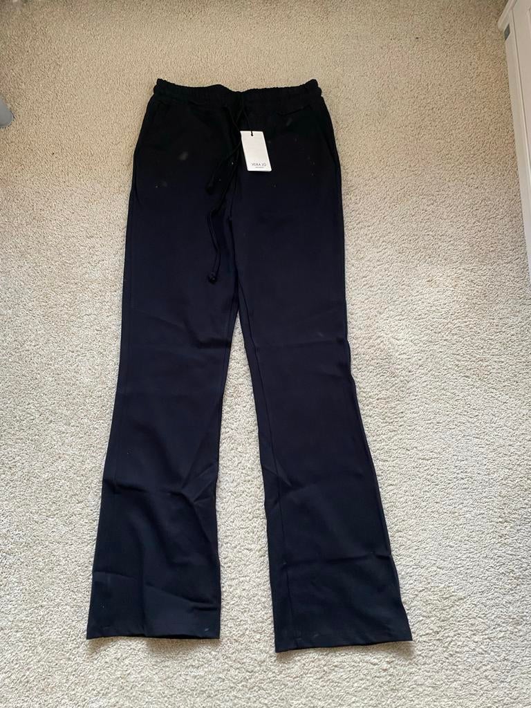 Vera Jo Zwarte Flared Broek Maat M - Nieuw met kaartje, Maat 38/40 (M), Zwart, Nieuw, Ophalen of Verzenden
