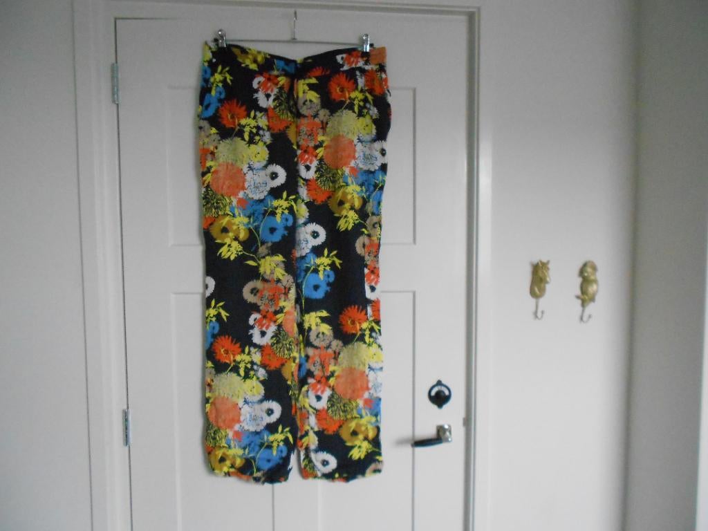 Expresso fleurige donkerblauwe broek, maat 44., Kleding | Dames, Broeken en Pantalons, Maat 42/44 (L), Ophalen of Verzenden, Zo goed als nieuw