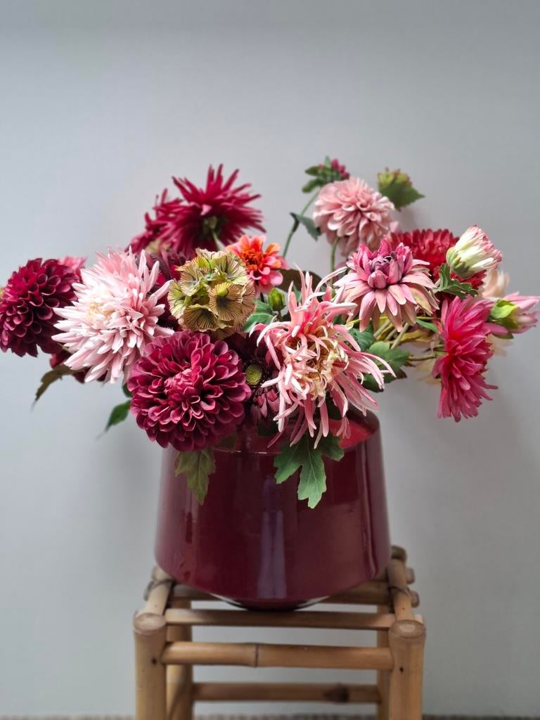 Donkerroze vaas van Pip studio met kunstbloemen, Ophalen, Overige kleuren, Aardewerk of Porselein, Minder dan 50 cm