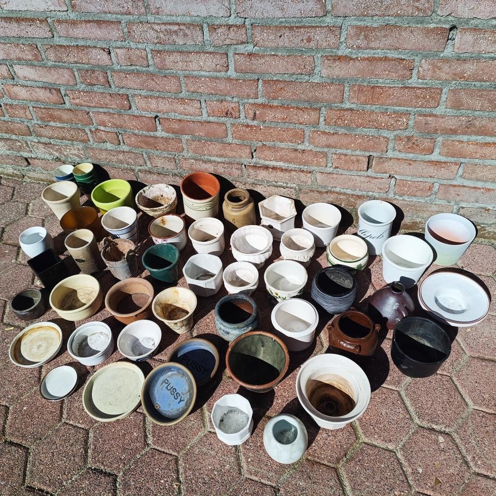+-50 kleine bloempotjes samen 20,-, Tuin en Terras, Ophalen, Rond, Aardewerk, Minder dan 40 cm