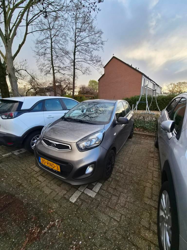 Kia Picanto 1.0 Cvvt 5-DRS 2011 Grijs, Auto's, Voorwielaandrijving, 400 kg, Origineel Nederlands, 24 km/l