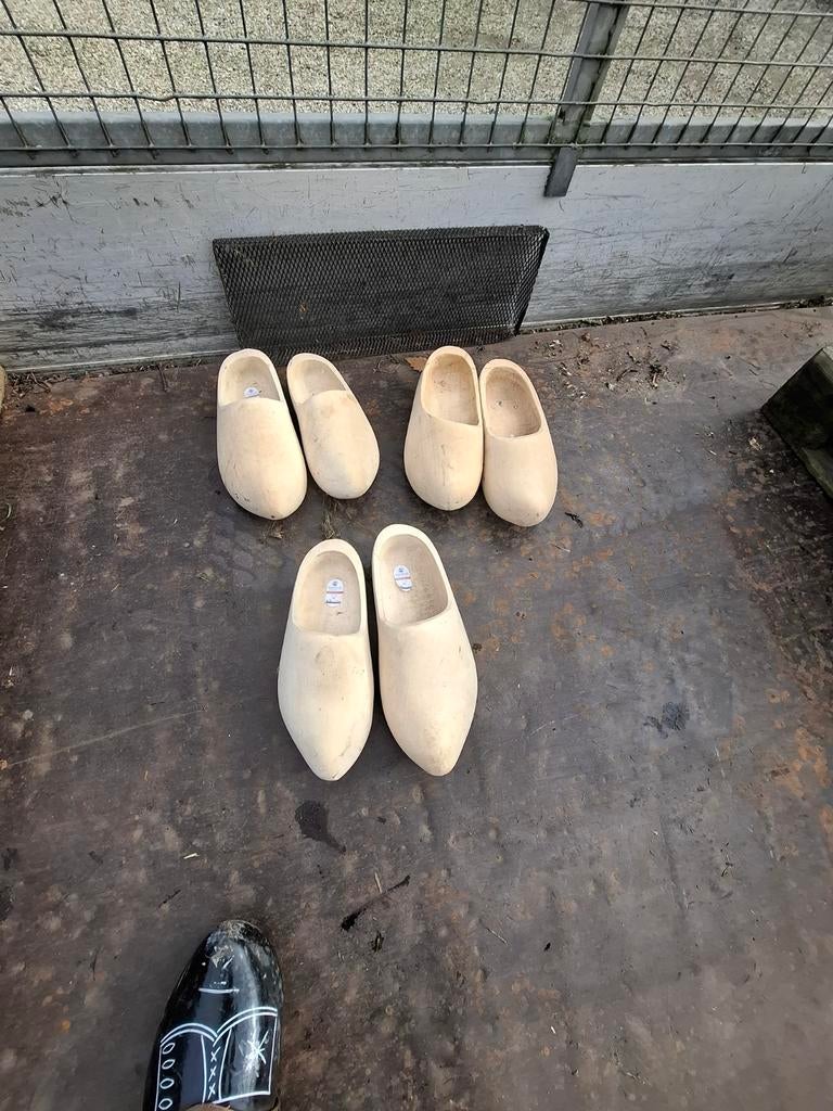 Houten klompen, Ophalen