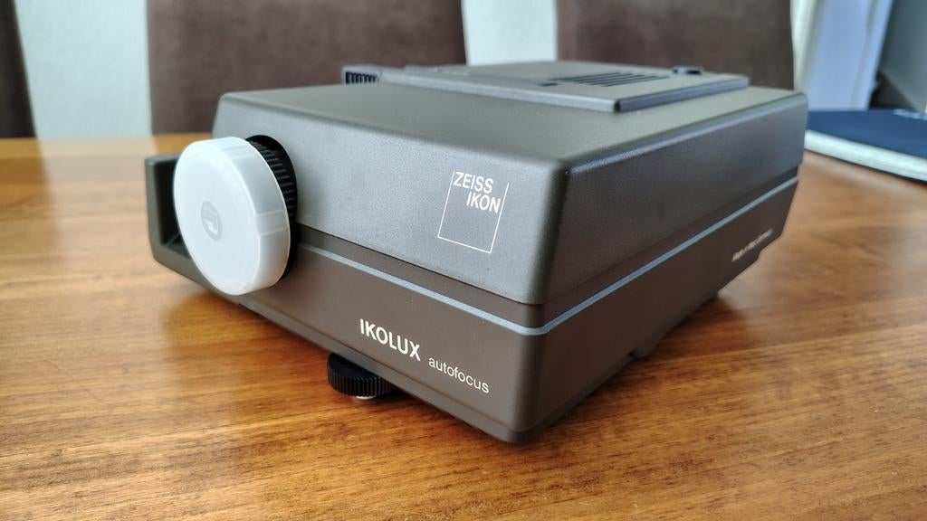 Dia projector Zeis-ikon, Ophalen