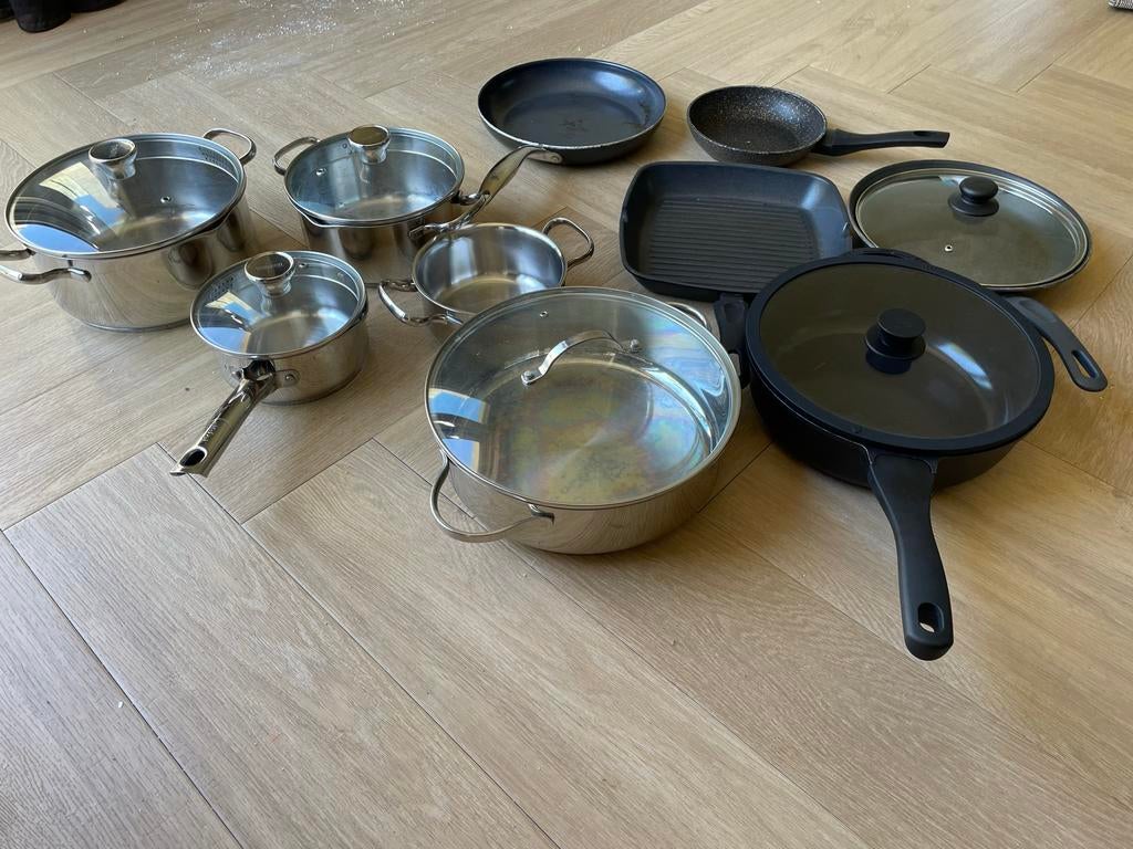 Diverse pannen voor koken op gas, Ophalen, Gebruikt, Rvs, Pannenset